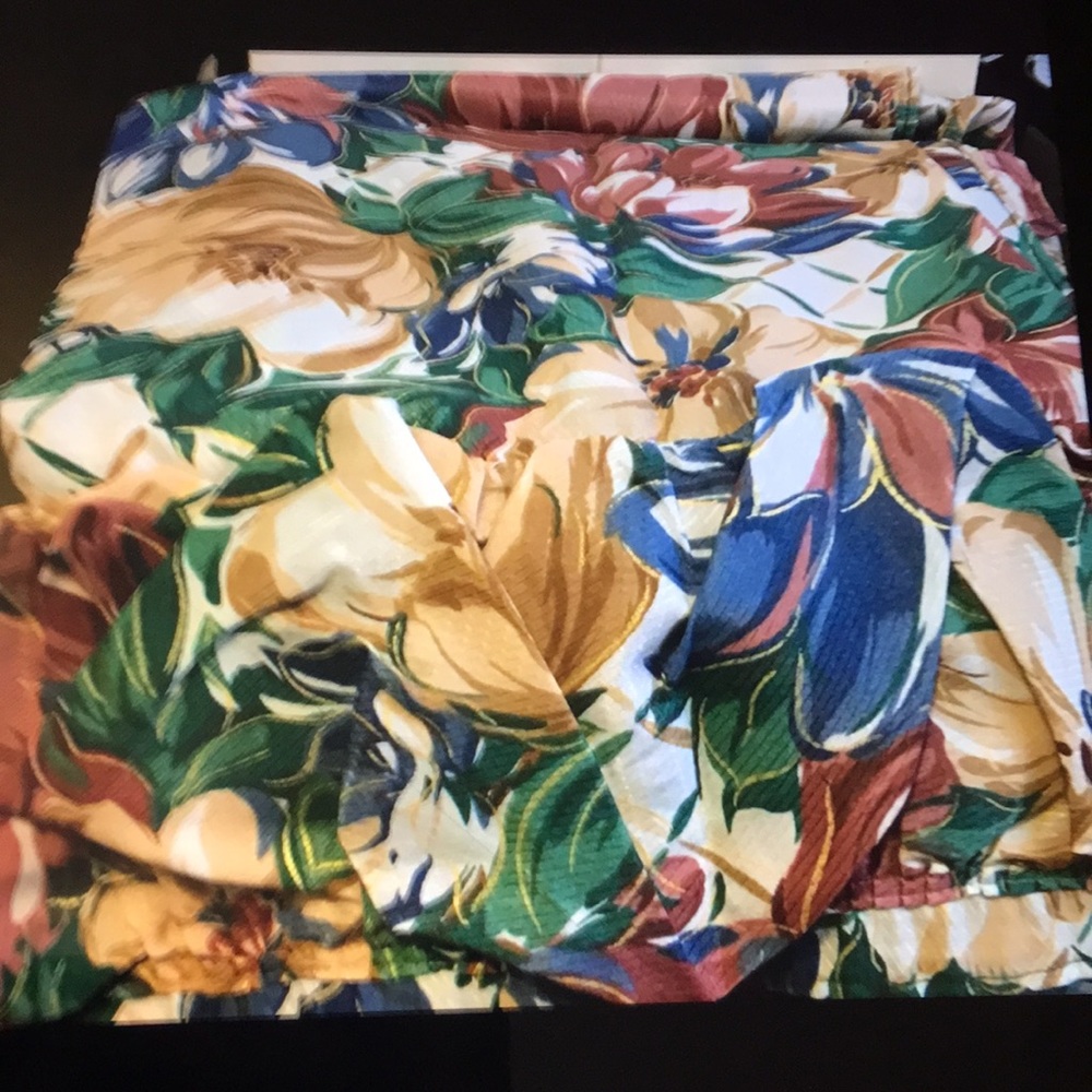 FLOWER SHOWER CURTAIN